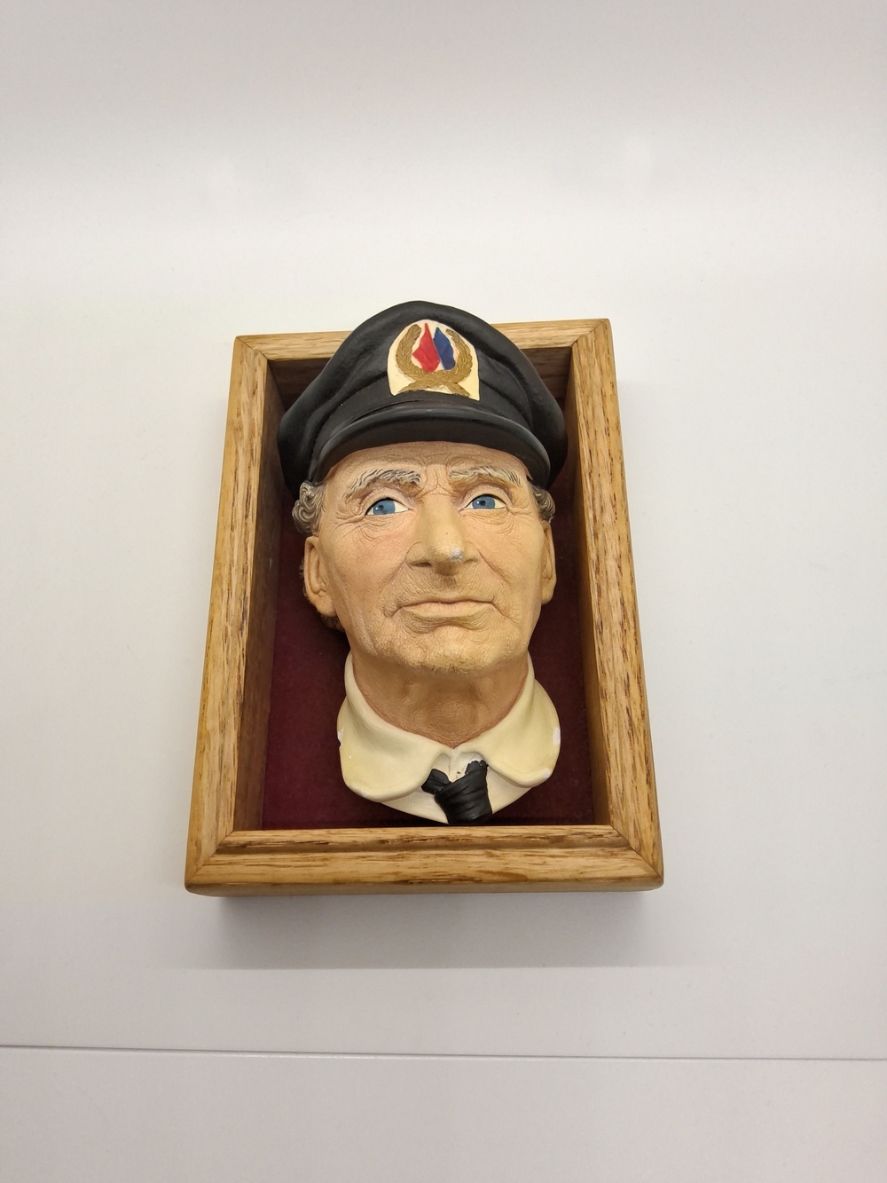 Vtg Bossons Congleton Chalkware Framed Captain Bust Wall Art in Black and Cream
